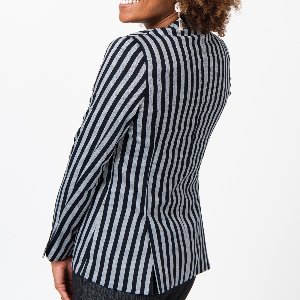 Agnes & Dora | Black & Gray Blazer - Picture 3 of 5